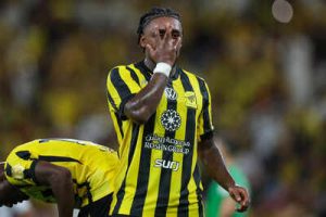 No Benzema, no problem: Who is Steven Bergwijn? Dutch winger scores twice as Al-Ittihad beat Al-Fateh 4-2