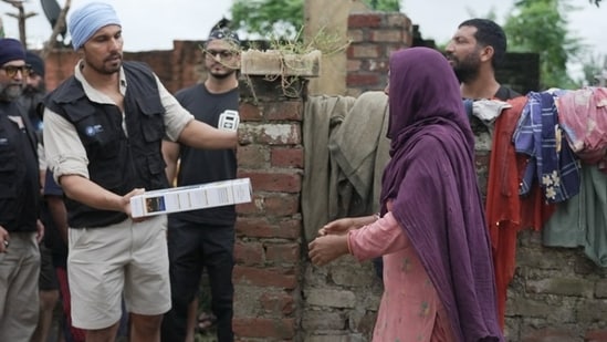 Actor Randeep Hooda is actively involved in flood relief in Gurdaspur, collaborating with the Global Sikhs NGO.
