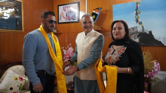 Salman Khan paid a courtesy visit to the Lieutenant Governor of Ladakh, Kavinder Gupta.